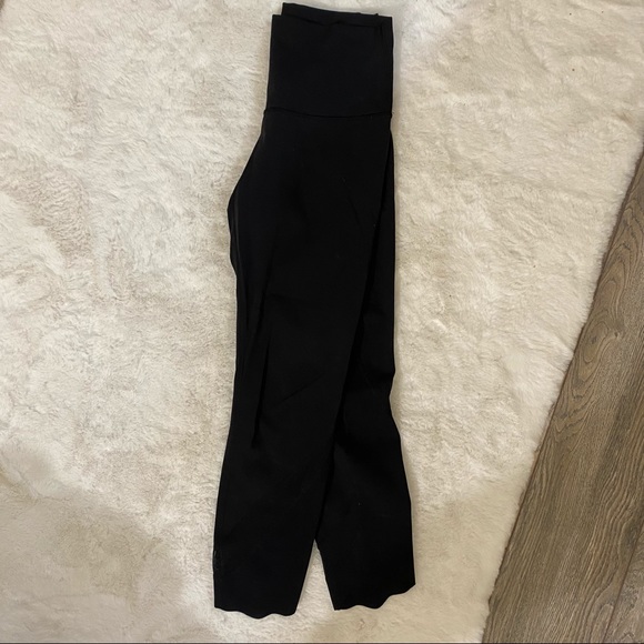 Lululemon WunderUnder Scallop - Picture 2 of 3